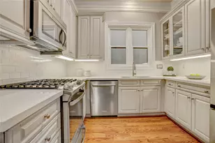 3852 Gramercy St, Houston, TX 77025 - Photo 5