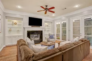 3852 Gramercy St, Houston, TX 77025 - Photo 9