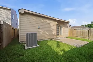 11132 Panther Ct, Houston, TX 77099 - Photo 15