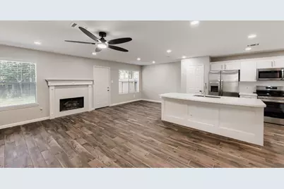 11 Wineberry Place, The Woodlands, TX 77382 - Photo 3