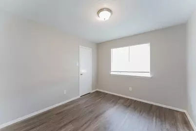 7011 Pickett Drive, Richmond, TX 77469 - Photo 11