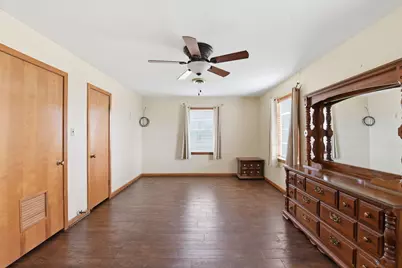 1839 W Henderson Rd, Angleton, TX 77515 - Photo 17