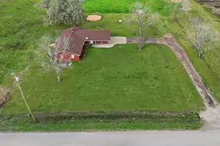 1839 W Henderson Rd, Angleton, TX 77515 - Photo 41