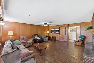 1839 W Henderson Rd, Angleton, TX 77515 - Photo 7