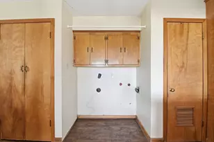 1839 W Henderson Rd, Angleton, TX 77515 - Photo 13