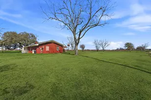 1839 W Henderson Rd, Angleton, TX 77515 - Photo 25