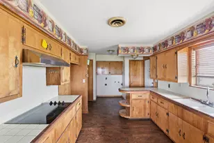 1839 W Henderson Rd, Angleton, TX 77515 - Photo 13