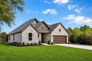 513 Oleander St, Prairie View, TX 77484 - Photo 1