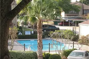 10555 Turtlewood Ct Ct, Houston, TX 77072 - Photo 5