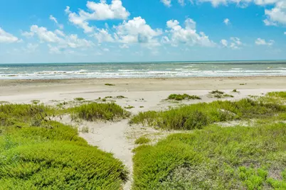 23114 Gulf Drive, Galveston, TX 77554 - Photo 17