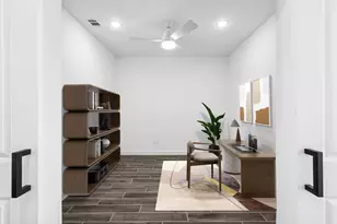 12907 Old Fashion Cir, Mont Belvieu, TX 77535 - Photo 5