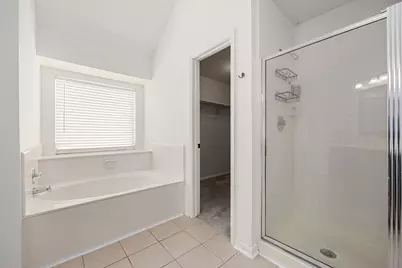 4754 Widerop Lane, Friendswood, TX 77546 - Photo 17