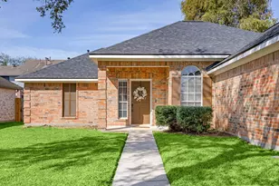 4754 Widerop Ln, Friendswood, TX 77546 - Photo 3