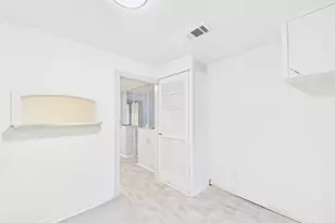 2610 S Crockett St, La Marque, TX 77568 - Photo 17