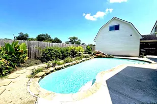 410 Scarlet Sage Dr, League City, TX 77573 - Photo 37