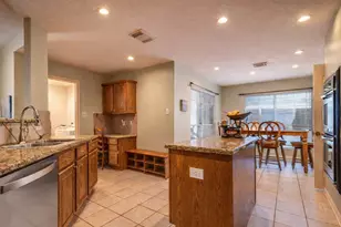 410 Scarlet Sage Dr, League City, TX 77573 - Photo 13