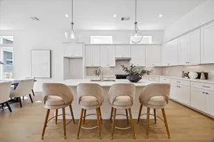 1522 W 21st St, Houston, TX 77008 - Photo 5