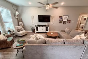 1056 Angus Trail, Angleton, TX 77515 - Photo 7