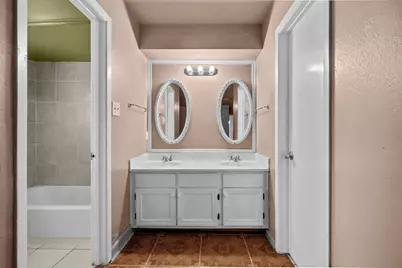 6619 Indian Lake Drive, Houston, TX 77489 - Photo 15