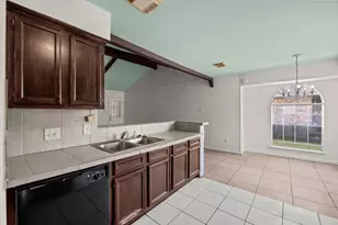 6619 Indian Lake Dr, Houston, TX 77489 - Photo 11