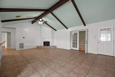 6619 Indian Lake Drive, Houston, TX 77489 - Photo 5