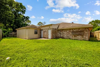 6619 Indian Lake Drive, Houston, TX 77489 - Photo 33