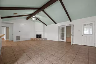 6619 Indian Lake Dr, Houston, TX 77489 - Photo 5