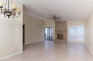 11807 Dellfern Ct, Houston, TX 77035 - Photo 5