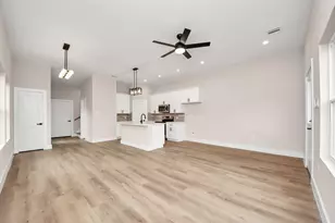 7542 Charlie St, Houston, TX 77088 - Photo 7