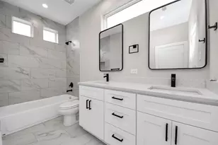 7542 Charlie St, Houston, TX 77088 - Photo 17