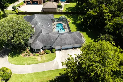 114 Rosewood Street, Lake Jackson, TX 77566 - Photo 9
