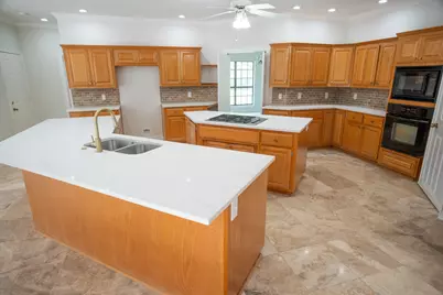114 Rosewood Street, Lake Jackson, TX 77566 - Photo 13