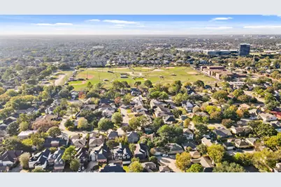 1641 Beaconshire Road, Houston, TX 77077 - Photo 5