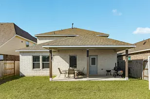 3640 Crosspointe Pass, Angleton, TX 77515 - Photo 23
