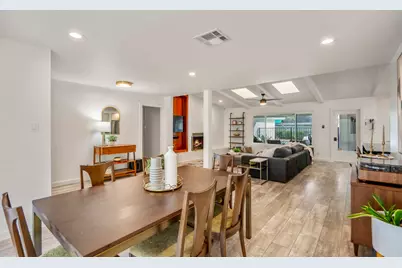 10735 Lynbrook Drive, Houston, TX 77042 - Photo 11