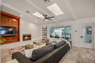 10735 Lynbrook Dr, Houston, TX 77042 - Photo 13