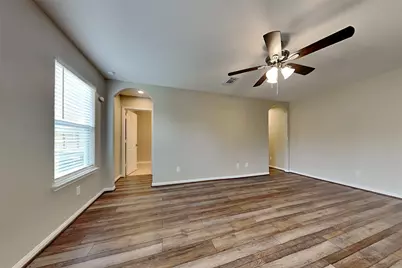 10208 Jewel Court, Conroe, TX 77385 - Photo 3