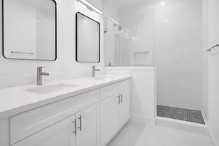 8137 Cabot St, Houston, TX 77078 - Photo 9