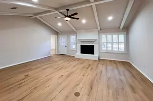 10 Oak Creek Dr, Huntsville, TX 77340 - Photo 3