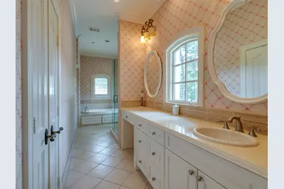 11527 Green Oaks Drive, Houston, TX 77024 - Photo 35