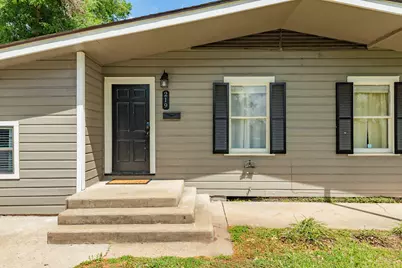 219 Camellia Street, Lake Jackson, TX 77566 - Photo 5
