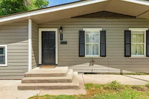 219 Camellia St, Lake Jackson, TX 77566 - Photo 5