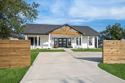 12915 Green Valley Drive, Rosharon, TX 77583 - Photo 1