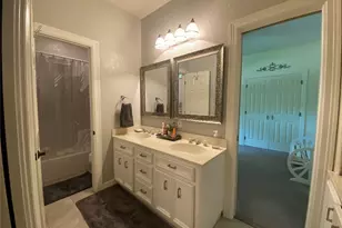 216 Dewberry Dr, Lake Jackson, TX 77566 - Photo 15