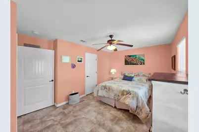 931 S Gateway, Crystal Beach, TX 77650 - Photo 33