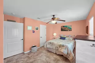 931 S Gateway, Crystal Beach, TX 77650 - Photo 33