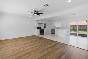 9109 Lugary Dr, Houston, TX 77074 - Photo 13