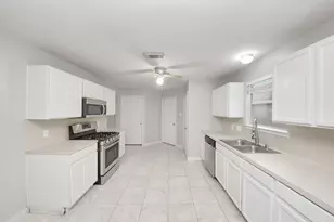 14614 Sweetwater View Dr, Houston, TX 77047 - Photo 17