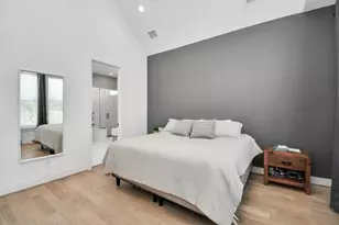 10965 Fire Creek Dr, Houston, TX 77043 - Photo 17