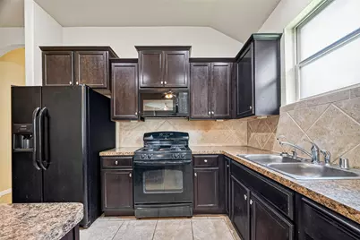 15515 Granite Mountain Trail, Houston, TX 77049 - Photo 11